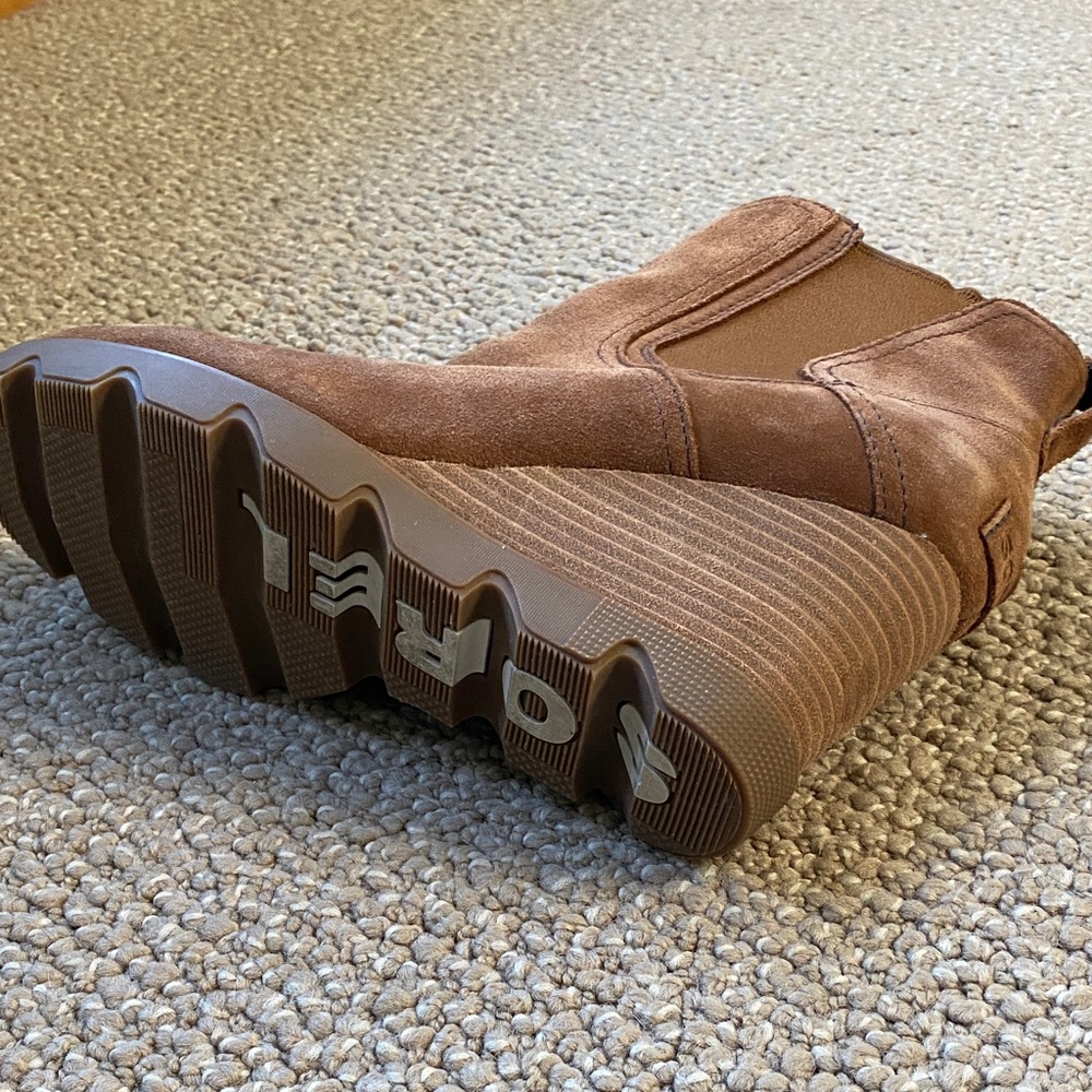 Sorel Brown Suede Wedge Boots - Picture 2 of 4